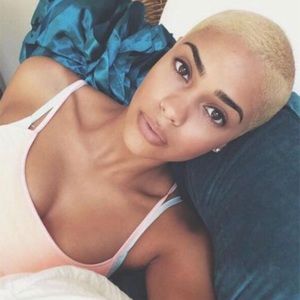 Meet your Posher, Tamia